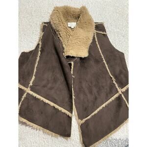 Olive & Oak Women's Size Small Boho Faux Fur Suede Open Front Vest Brown